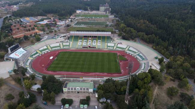 Община Стара Загора: Достъпът до тренировъчния терен и пистата на „Берое“ се ограничава до 13 ноември