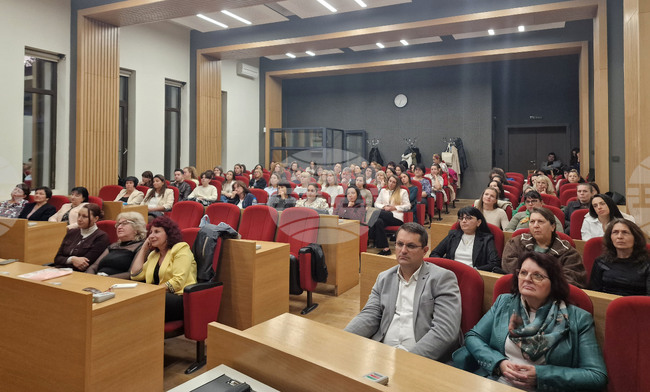 Троян - предучилищно образование - годишнина - конференция - педагогически специалисти