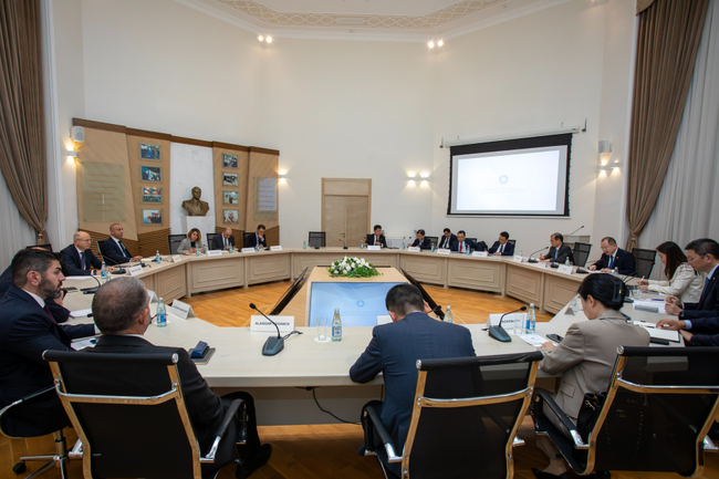 АЗЕРТАДЖ: Азербайджан и Китай обсъдиха създаването на Съвместен изследователски център за развитие на зелена енергия