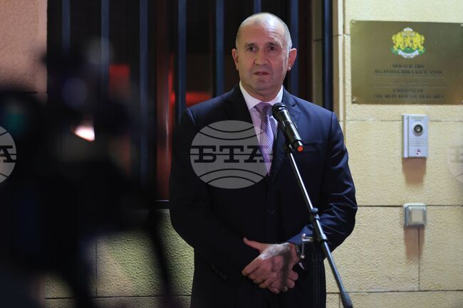 Трябва да има ясна отговорност в управлението, за да се развива България като модерна, европейска, демократична държава, заяви Румен Радев