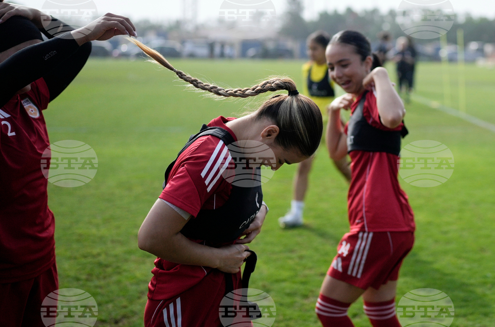 APTOPIX Afghanistan Women's Refugee Team