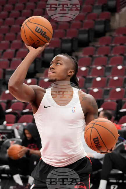 Hawks Bulls Basketball