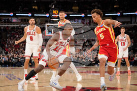 Hawks Bulls Basketball