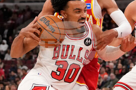 Hawks Bulls Basketball