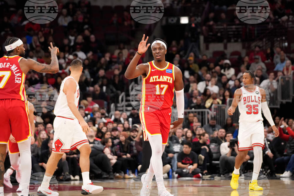 Hawks Bulls Basketball