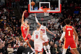 Hawks Bulls Basketball