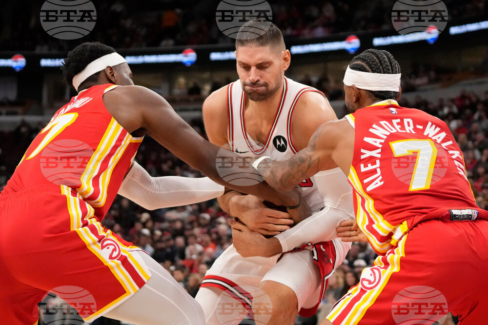 Hawks Bulls Basketball