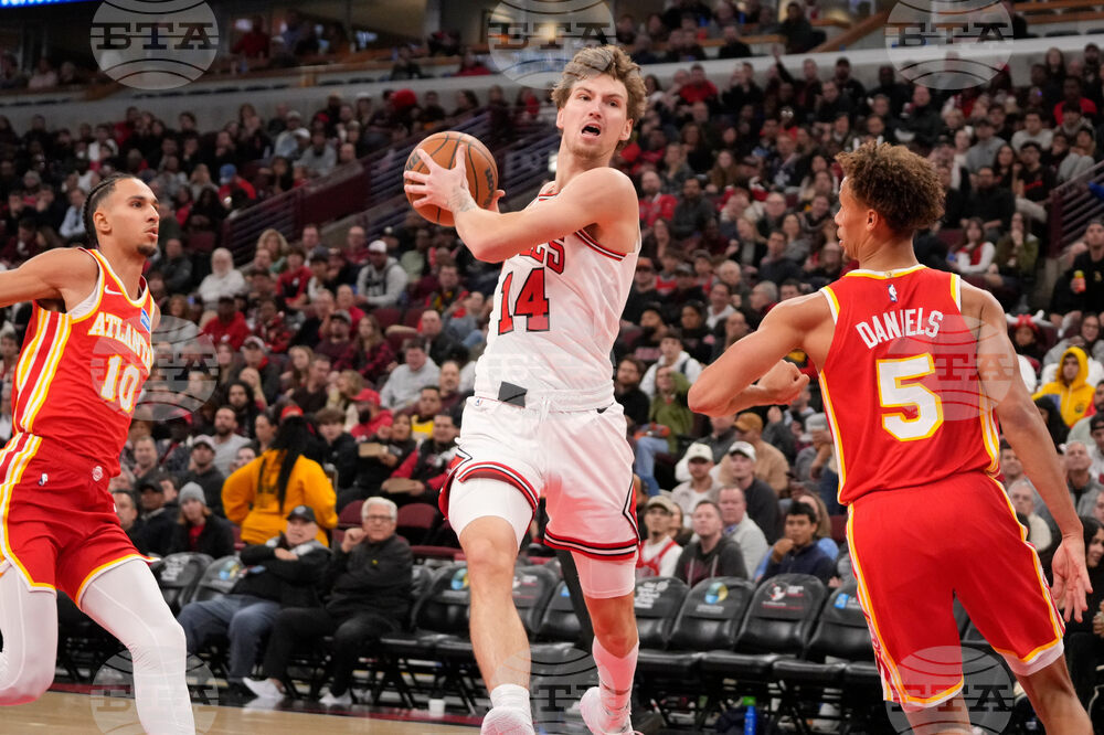 Hawks Bulls Basketball