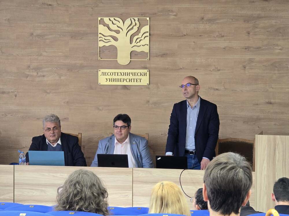 Лабораторията по предприемачество и иновации представи нови технологични решения за устойчиво управление на горите