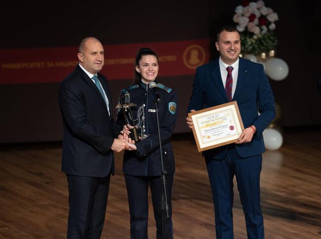 Румен Радев: Младите хора на България са призвани да изметат невежеството и лъжата от обществения живот и да изградят морално и достойно общество