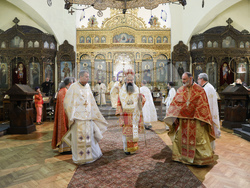 Храм „Св. мчца Параскева“ - Патриаршеска св. литургия