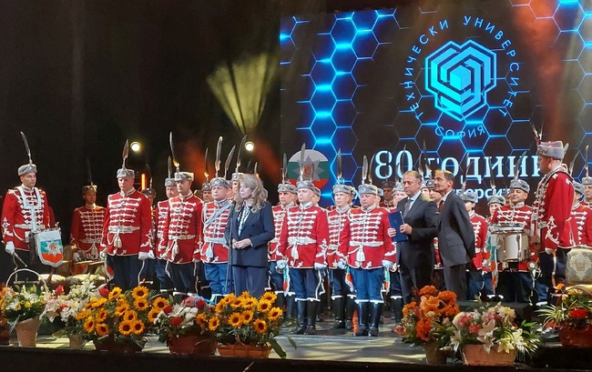 Вицепрезидентът поздрави Техническия университет за 80-годишнината му