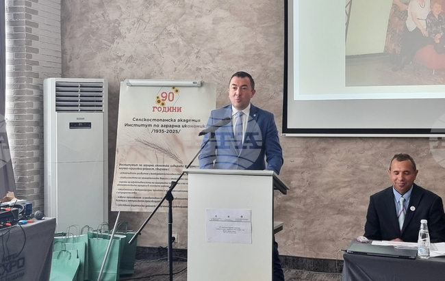 Аграрният сектор е изправен пред перфектната буря и без науката и активното участие на всички заинтересовани страни няма да намерим правилната посока за развитие на сектора, заяви заместник-министър Янислав Янчев