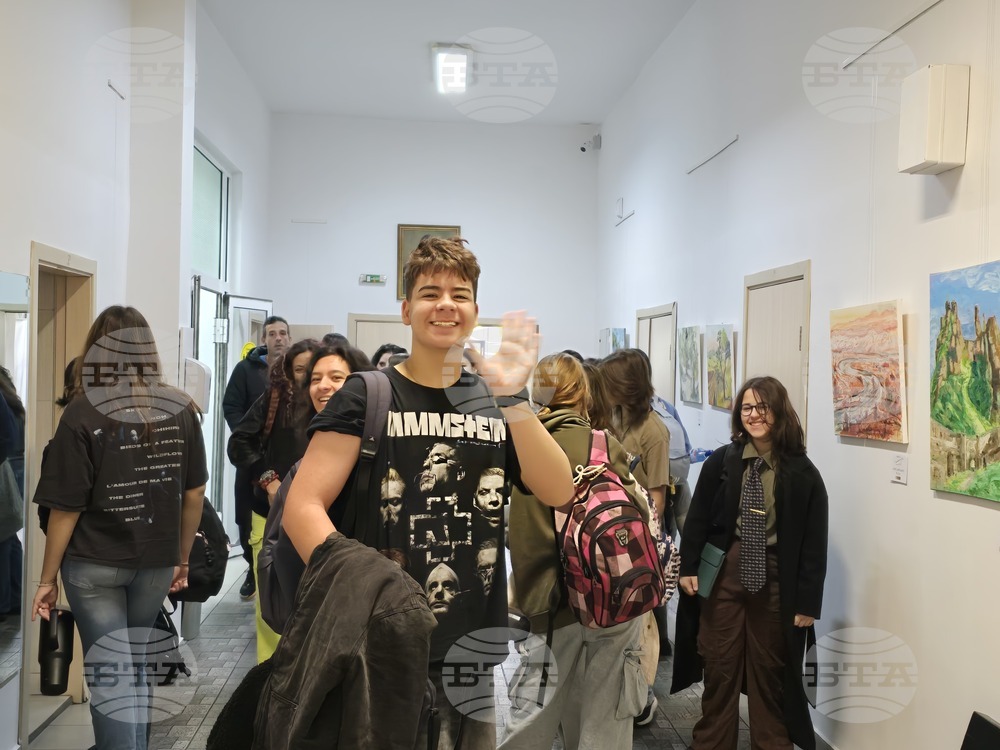 В галерия „Нова“ в Сливен беше открита изложба с творби от Втория национален конкурс „По стъпките на Сирак Скитник“