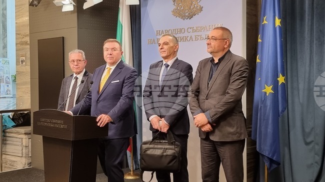 Съветът за съвместно управление взе решение за въвеждането на ротационно председателство на парламента, съобщи Костадин Ангелов 