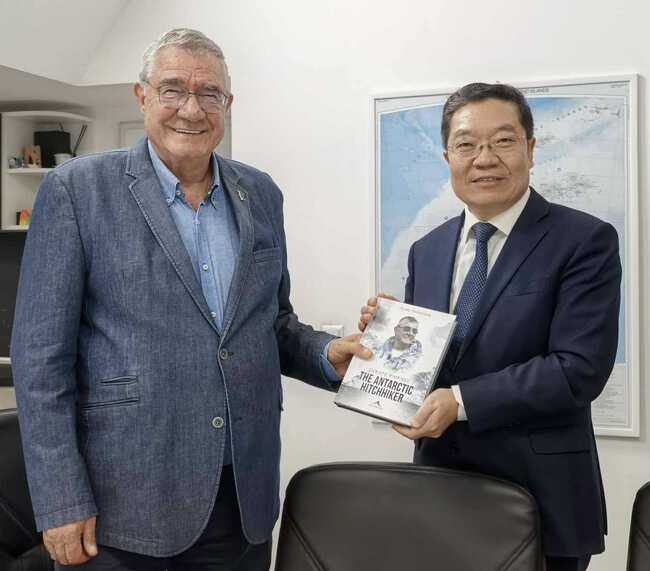 БАИ: Китайска делегация обсъди сътрудничество с български полярни изследователи