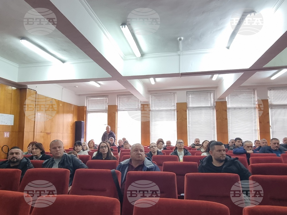 Възможността в пощенските станции да се плаща с дебитни карти повдигнаха жители на Крумовград на разяснителна среща за въвеждане на еврото