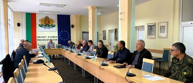 Институциите и общините в област Сливен са докладвали готовност за работа при зимни условия