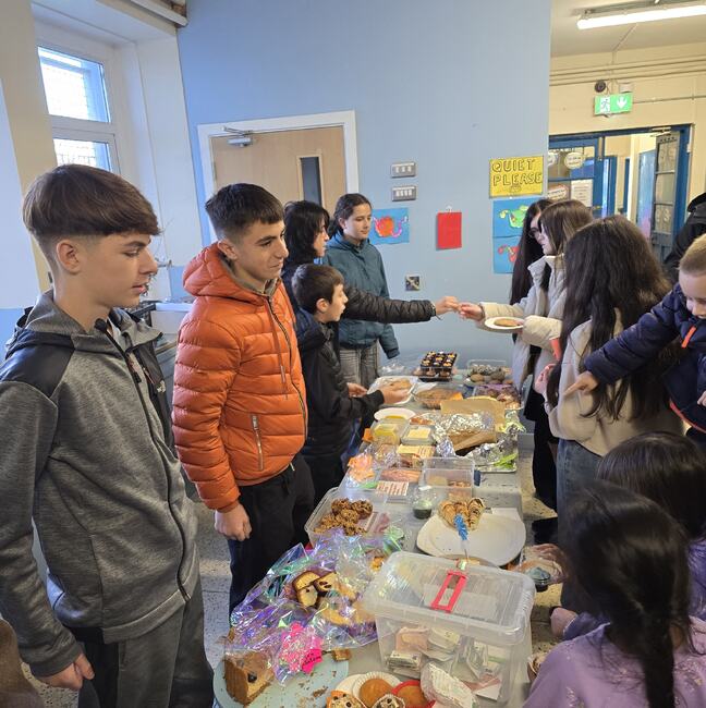 Благотворителен кулинарен базар беше организиран в Българското училище „Райна Княгиня“ в Дъблин