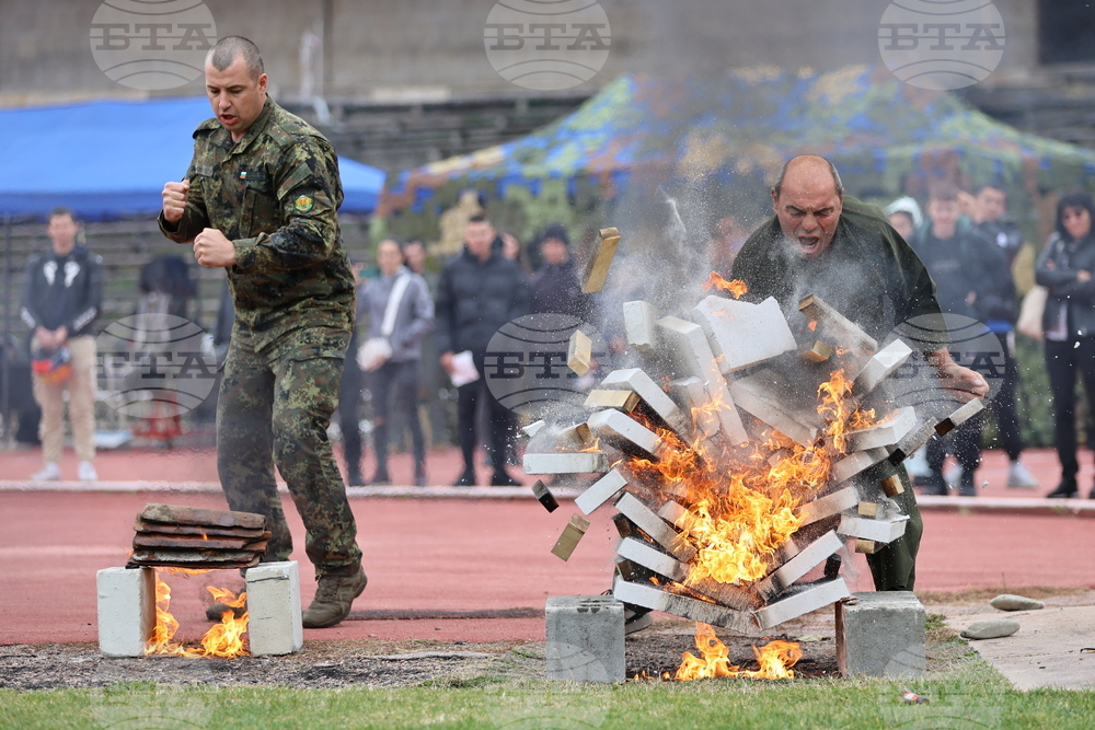 Пловдив - Спортен празник и демонстрация на способности на въоръжените сили