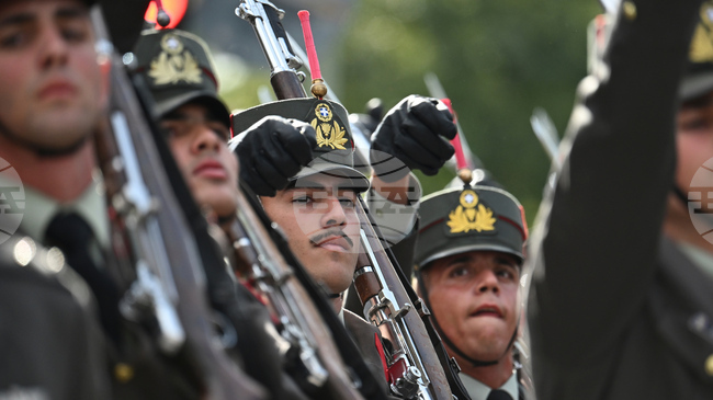 Войник на 19-годишна възраст загина при експлозия на гръцкия остров Родос; друг военнослужещ е тежко ранен