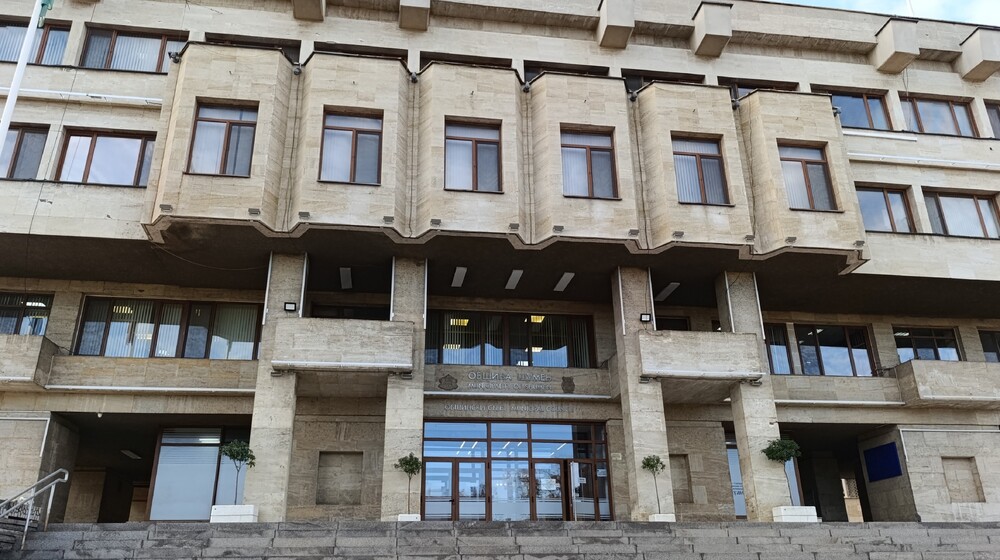 Община Шумен организира брифинг за проведените кампании за въвеждане на еврото и ТБО