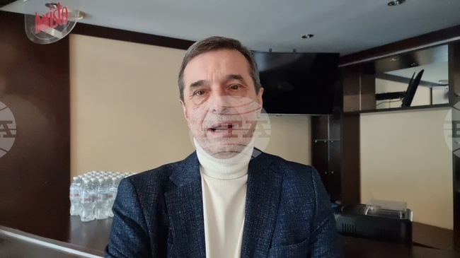 Трябва да се преосмисли цялата система за заплащането в държавната администрация, заяви председателят на КТ „Подкрепа“ Димитър Манолов