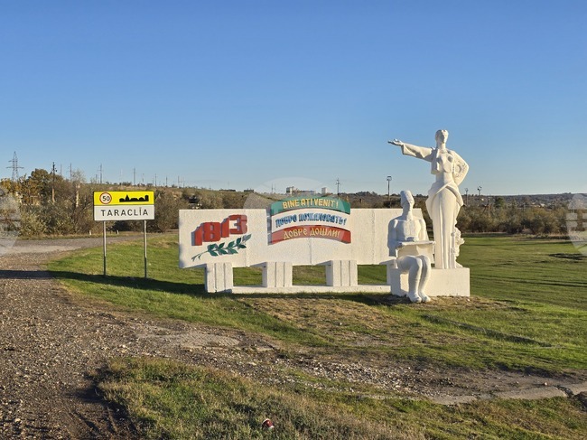 Церемония по поднасяне на цветя пред паметника на покровителя на бесарабските българи Иван Инзов ще се състои днес в Тараклия, Молдова