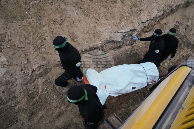 Червеният кръст осъди "инсценираното изравяне" на тленни останки на израелски заложник в ивицата Газа