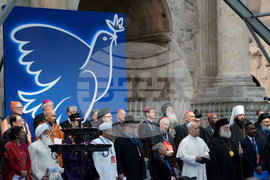 Italy Pope Peace Meeting