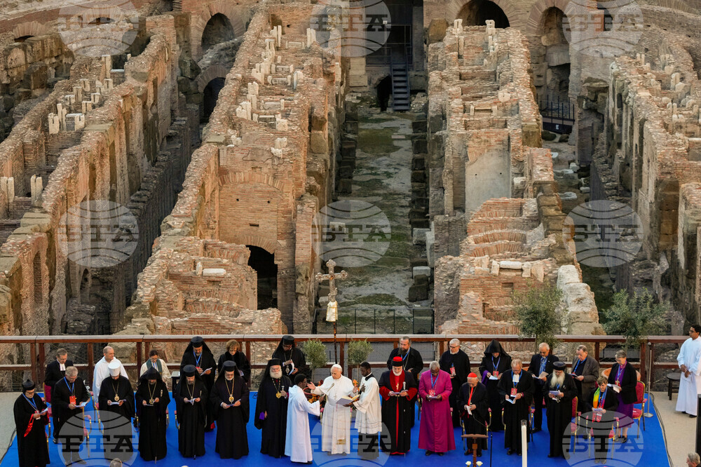 APTOPIX Italy Pope Peace Meeting