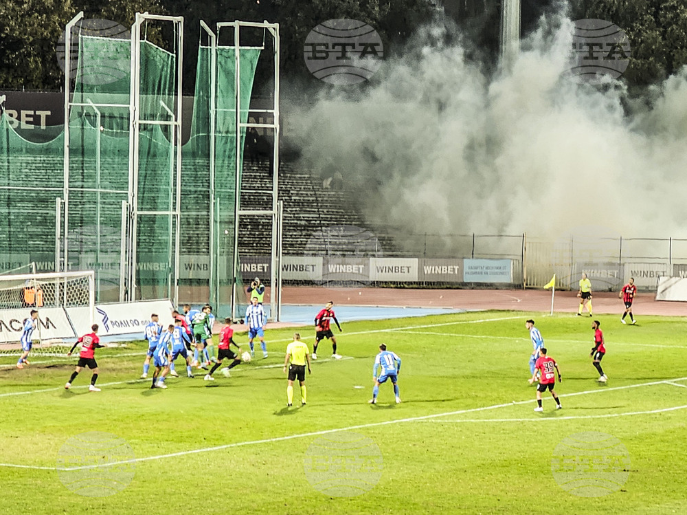 Дунав се откъсна на върха на Втора лига, Етър и Черноморец си вкараха по три гола