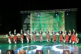 Габрово - ансамбъл "Чинари" - спектакъл