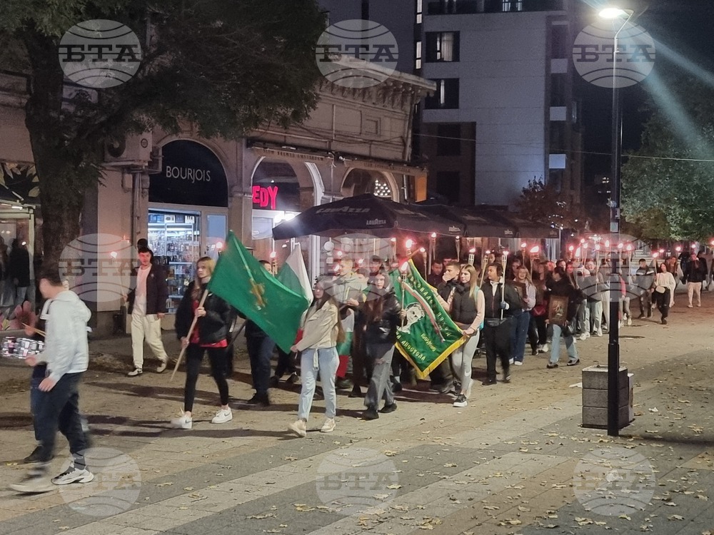 Плевен - факелно шествие - ученици