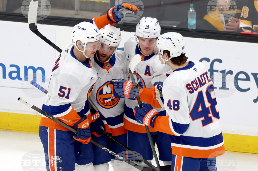 Islanders Bruins Hockey