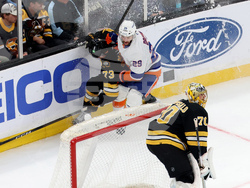 Islanders Bruins Hockey