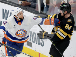 Islanders Bruins Hockey