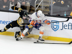 Islanders Bruins Hockey