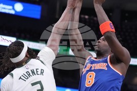 Knicks Bucks Basketball