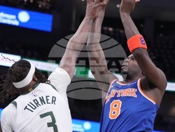 Knicks Bucks Basketball