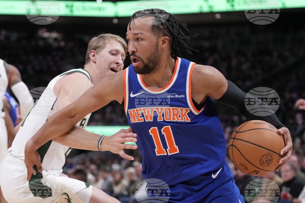 Knicks Bucks Basketball