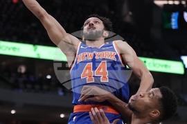 Knicks Bucks Basketball