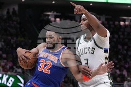Knicks Bucks Basketball