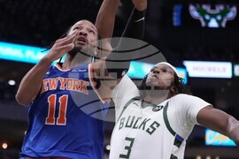 Knicks Bucks Basketball