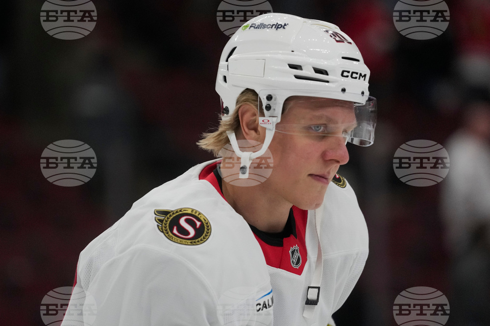 Senators Blackhawks Hockey