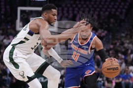 Knicks Bucks Basketball