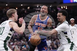 Knicks Bucks Basketball