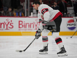 Senators Blackhawks Hockey