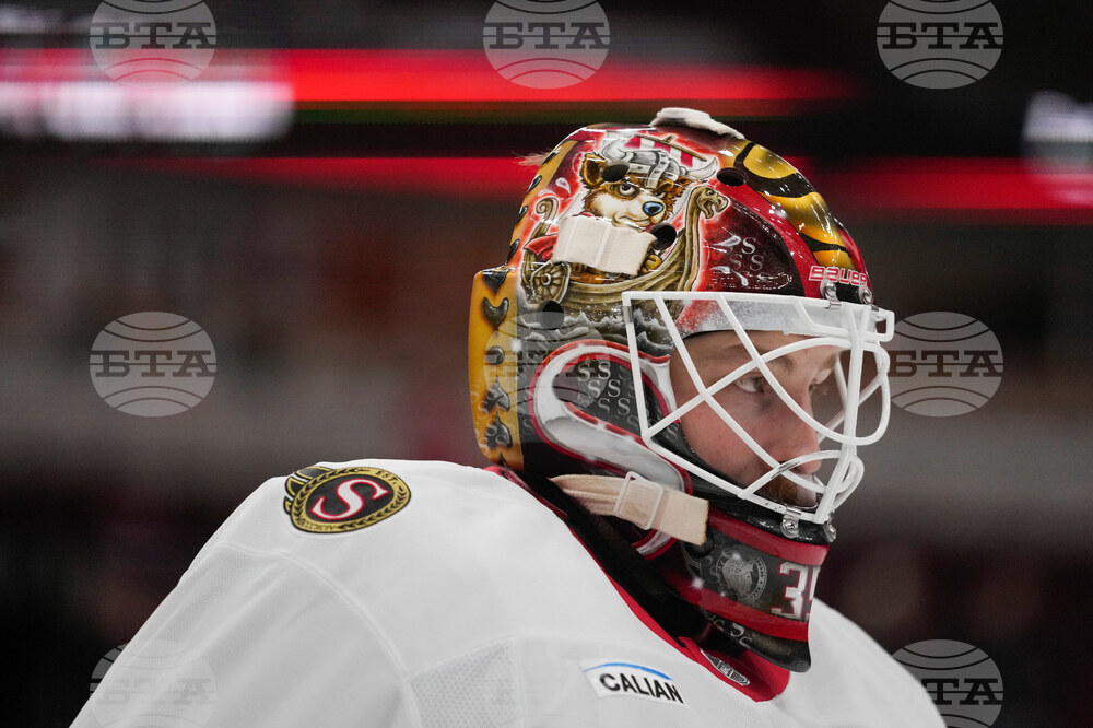 Senators Blackhawks Hockey