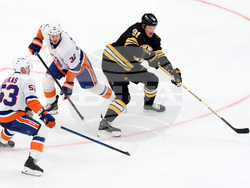 Islanders Bruins Hockey